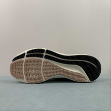Cargar imagen en el visor de la galería, Air Zoom Pegasus 39 Lunar New Year Sail Ivory Red FD4344