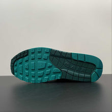 Cargar imagen en el visor de la galería, LeBron x Air Max 1 Liverpool White Teal Black FB8914-100
