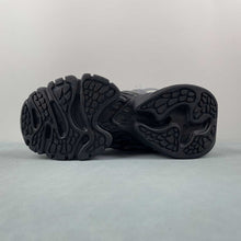 Cargar imagen en el visor de la galería, Adidas XLG Runner Deluxe Grey Green JP5764