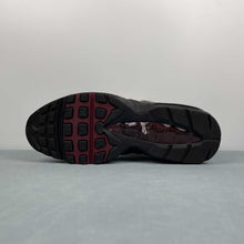 Cargar imagen en el visor de la galería, Air Max 95 Dark Beetroot Black Dark Beetroot Pearl Grey DQ9001-001