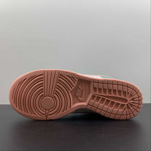 Cargar imagen en el visor de la galería, SB Dunk Low Snakeskin White Teal Pink DR8577-300