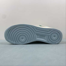 Cargar imagen en el visor de la galería, Air Force 1 07 Mid Off White Light Blue SH0235-555
