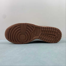 Cargar imagen en el visor de la galería, SB Dunk Low LV Brown White Metallic Gold FC1688-184