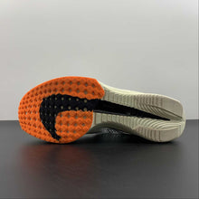 Cargar imagen en el visor de la galería, Air ZoomX Vaporfly Next 3 White Black Orange DV4219-300