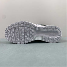 Cargar imagen en el visor de la galería, Nike P-6000 Pure Platinum White Black CD6404-006