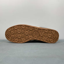 Cargar imagen en el visor de la galería, Adidas Gazelle Indoor Silver Metallic Core White Core Black JR1206