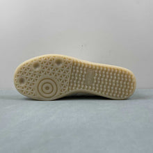 Cargar imagen en el visor de la galería, Adidas Samba Decon Ivory Gold Metallic IG6171