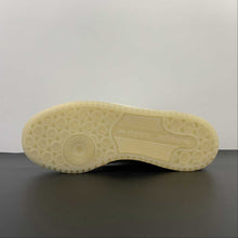 Cargar imagen en el visor de la galería, Adidas Forum Exhibit Low White Red GW4358