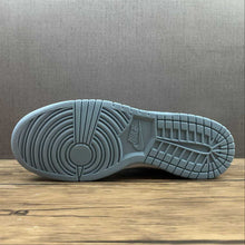 Cargar imagen en el visor de la galería, SB Dunk Low Essential Paisley Pack Worn Blue White DH4401-101