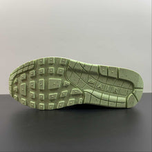 Cargar imagen en el visor de la galería, Air Max 1 Ugly Duckling Anthracite Honeydew Black Kumquat DZ0482-001