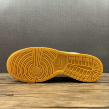 Cargar imagen en el visor de la galería, SB Dunk Low Dusty Olive Pro Gold DH5360-300