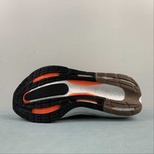 Cargar imagen en el visor de la galería, Adidas UltraBoost Light Core Black Wonder Taupe Grey Six HQ6344