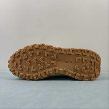 Cargar imagen en el visor de la galería, Adidas Retropy E5 W.R.P. Off White Bright Royal H03547