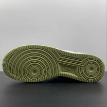 Cargar imagen en el visor de la galería, Air Force 1 07 Low Paisley Avocado Green White XM6386-556