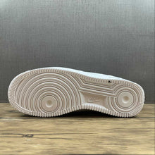 Cargar imagen en el visor de la galería, Air Force 1 07 Low Geometric Print White Metallic Silver Black CZ7933-100