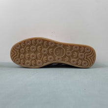 Cargar imagen en el visor de la galería, Adidas Gazelle Indoor Olympic Pack Better Scarlet Cloud White Gum IF9641