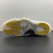 Cargar imagen en el visor de la galería, Air Jordan 11 Retro Low White Tour Yellow Sail Snakeskin AH7860-107