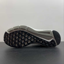 Cargar imagen en el visor de la galería, Nike Quest 2 White Black-Pure Platinum CI3787-100