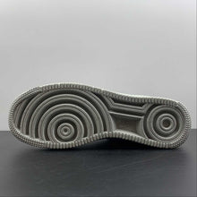 Cargar imagen en el visor de la galería, Air Force 1 Low Crater Wolf Gray Pure Platinum Gym Red DC4831-002