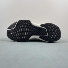 Cargar imagen en el visor de la galería, ZoomX Invincible Run FK 3 Summit White Sail Coconut Milk Black DR2660-102