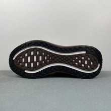 Cargar imagen en el visor de la galería, Nike Zoom Vomero PLUS Sail Baroque Brown IO4482-100