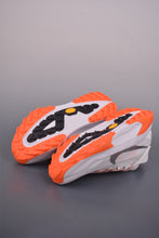 Cargar imagen en el visor de la galería, Nike ACG Zegama White Orange FQ0908-100