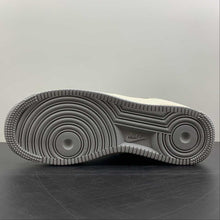 Cargar imagen en el visor de la galería, Undefeated x Air Force 1 Low Gray White UN6695-288