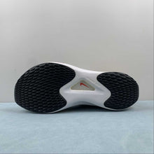 Cargar imagen en el visor de la galería, Zoom Fly 5 Black White Spicy Red Baltic Blue DM8974-002