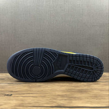 Cargar imagen en el visor de la galería, SB Dunk Low Michigan Varsity Maize Midnight Navy-White DD1391-700