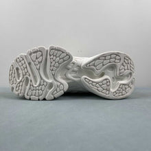 Cargar imagen en el visor de la galería, Adidas XLG Runner Deluxe Core White IH7795