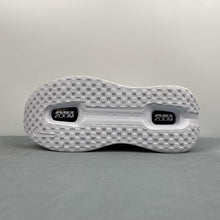 Cargar imagen en el visor de la galería, Nike Vomero Premium White Red HQ2050-218