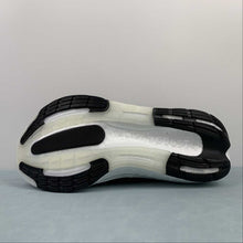 Cargar imagen en el visor de la galería, Adidas UltraBoost Light Cloud White Core Black HQ6340