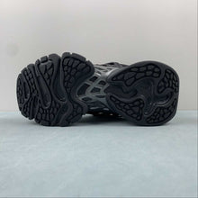 Cargar imagen en el visor de la galería, Adidas XLG Runner Deluxe Core Black IH0070