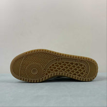 Cargar imagen en el visor de la galería, Adidas Bermuda Cloud White Core Black Gum GY7391