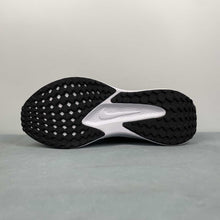 Cargar imagen en el visor de la galería, Nike Quest 6 Black White FD6033-001