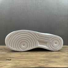 Cargar imagen en el visor de la galería, Air Force 1 07 Low White Light Green CT3839-105