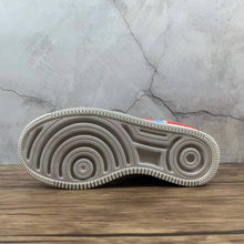 Cargar imagen en el visor de la galería, Air Force 1 Shadow Summit White Team Orange CQ9503-100