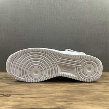 Cargar imagen en el visor de la galería, Air Force 1 07 Mid Premium White Black CU3088-606