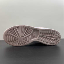 Cargar imagen en el visor de la galería, SB Dunk Low Essential Paisley Pack Pink White FD1449-100