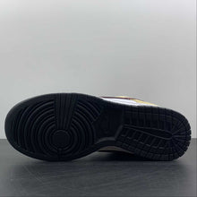 Cargar imagen en el visor de la galería, SB Dunk Low Pro White Varsity Crimson University Red 304292-161