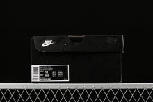 Cargar imagen en el visor de la galería, Air Max 720 Black Volt Bright Crimson AO2924-008