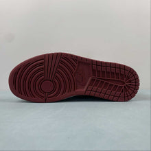 Cargar imagen en el visor de la galería, Air Jordan 1 Retro High OG White Team Red DZ5485-160