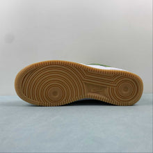 Cargar imagen en el visor de la galería, Air Force 1 07 Low Green White Gum PF9055-777