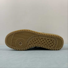 Cargar imagen en el visor de la galería, Adidas Bermuda Core Black Cloud White Gum GY7390