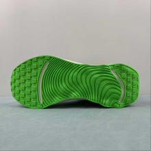Cargar imagen en el visor de la galería, Nike Motiva Light Silver Green Strike Coconut Milk DV1238-002