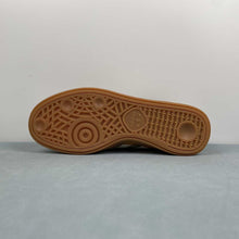 Cargar imagen en el visor de la galería, Adidas Handball Spezial Earth Strata Off White Gum IF6490