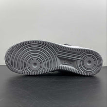 Cargar imagen en el visor de la galería, Air Force 1 07 Mid Grey Black White HG1522-016