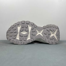 Cargar imagen en el visor de la galería, Adidas XLG STORM EDGE Core White Grey Two Silver Metallic JQ4083