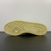 Cargar imagen en el visor de la galería, Adidas Forum 84 Low CL Off White Cream White Preloved Blue FZ6342