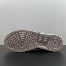 Cargar imagen en el visor de la galería, Air Force 1 07 Low Ufo Star White Black White Pink DD8959-100